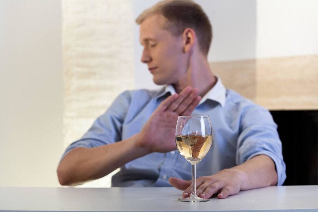 Apzinoties problēmu, vīrietis pats var pārtraukt alkohola lietošanu